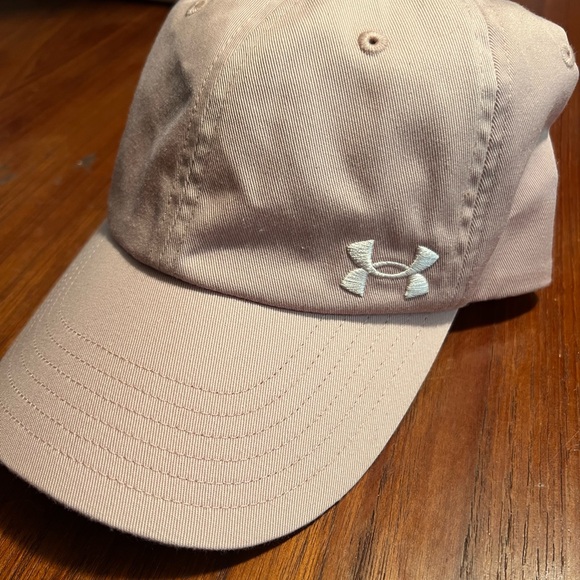 Under Armour Pink Baseball hat - Picture 1 of 5